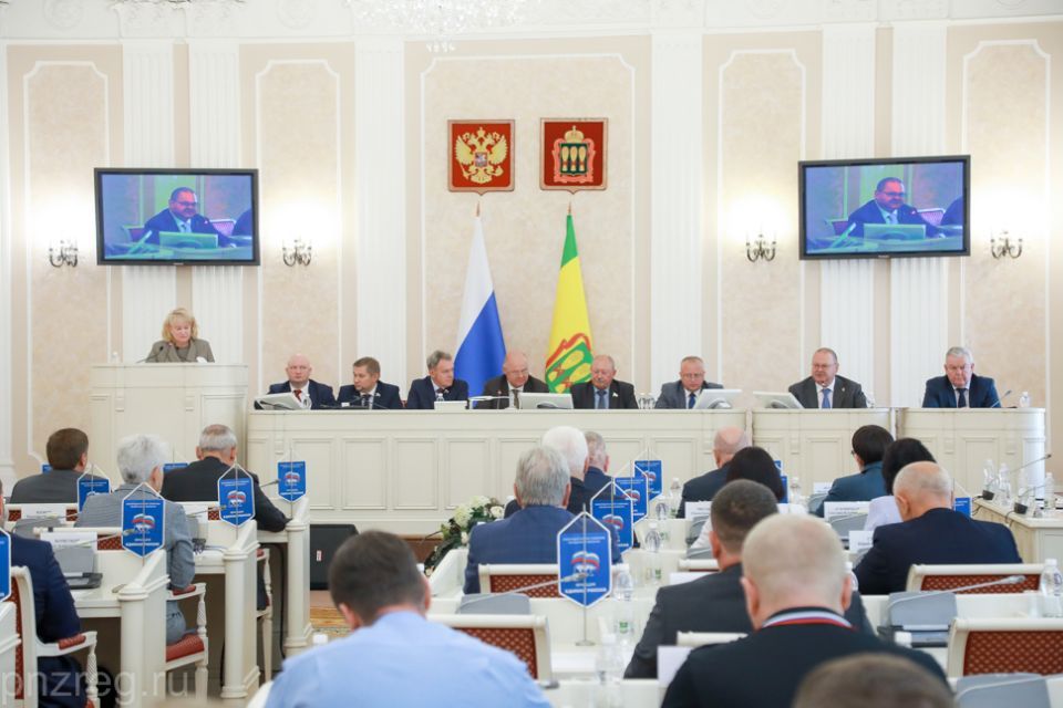 По инициативе губернатора отменен «критерий нуждаемости» для предоставлении соцподдержки многодетным семьям