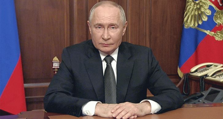 Путин наградил многодетную семью из Челябинска орденом «Родительская слава»