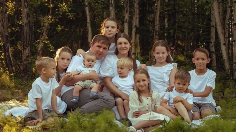 Две семьи из Салехарда получили награды от президента России