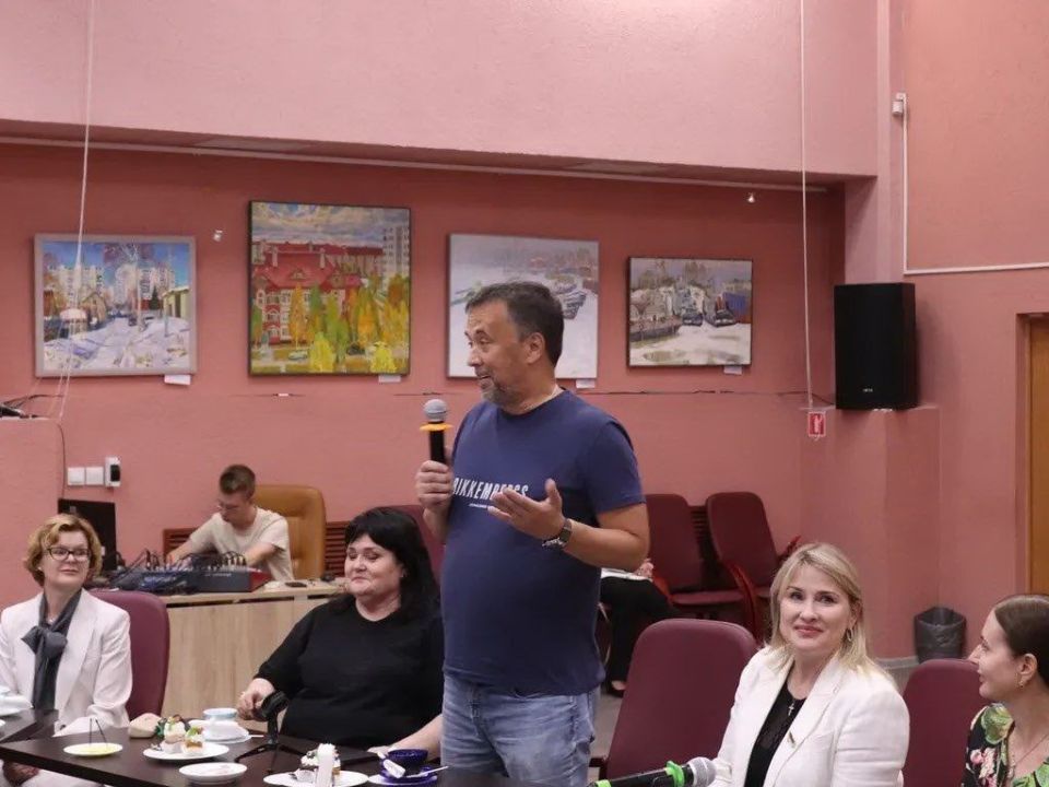 Владислав Фоменко встретился с многодетными семьями в Нижневартовске