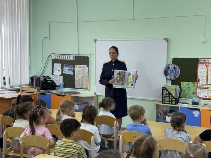 Сотрудники регионального ведомства провели профилактические занятия с воспитанниками детского сада