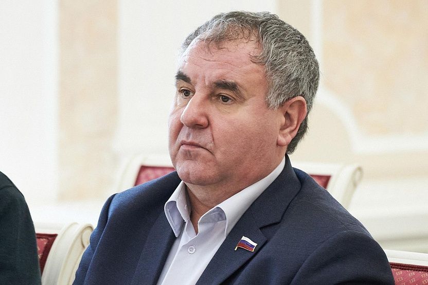 Вадим Калинин помог семьям с детьми в подготовке к учебному году