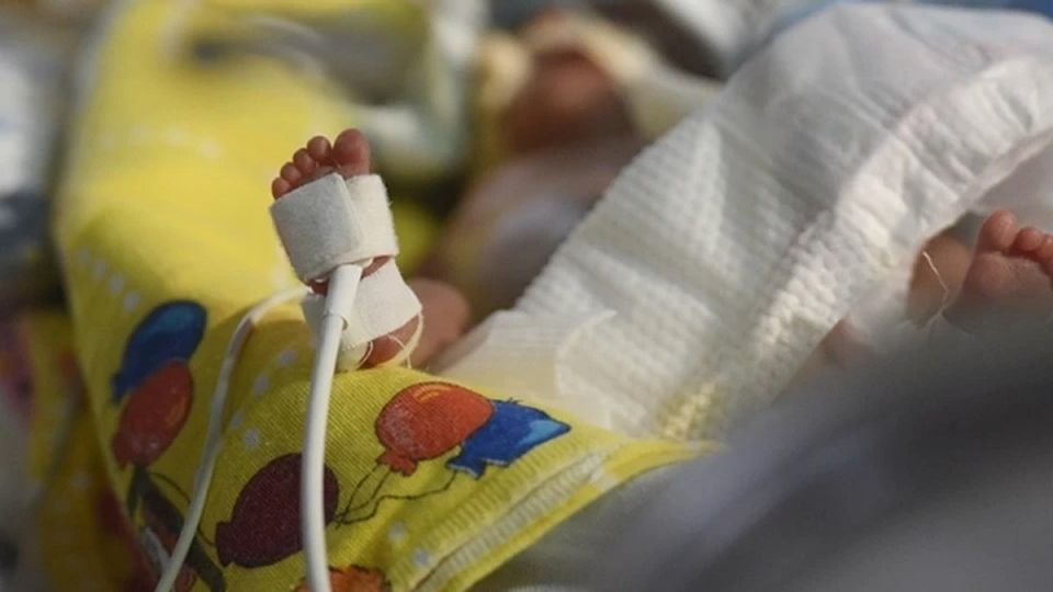 Врачебная ошибка? Семья из Ростова три года ухаживала за малышом, получившим травму мозга во время родов