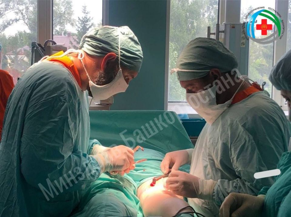 В детской больнице №17 прооперировали 17-летнюю спортсменку с редкой патологией — мышечной грыжей бедра