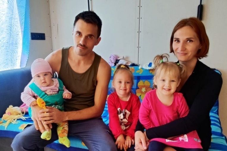 Молодые тамбовские мамы получили 300 тысяч рублей за рождение третьего ребёнка