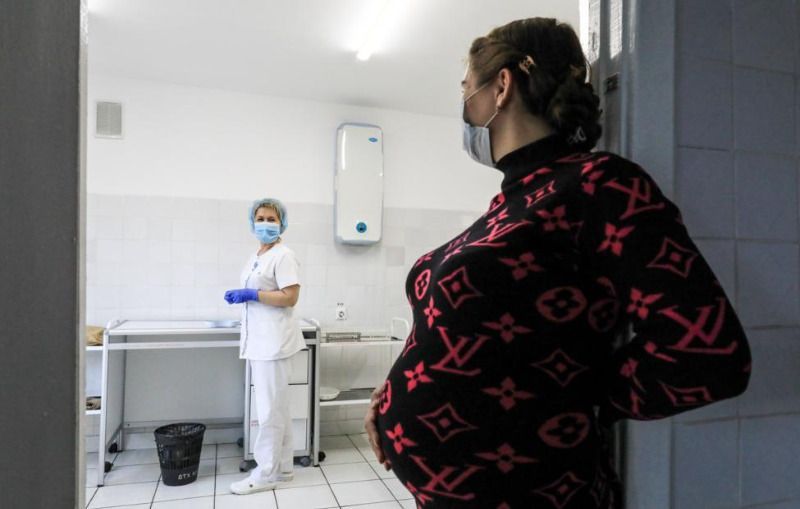 Ставка по семейной ипотеке при рождении третьего ребенка может снизиться до 4%