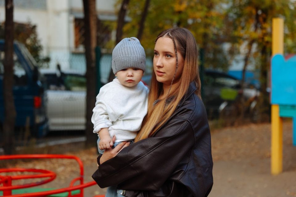 Более 4000 амурских семей в 2025 году начали получать средства материнского капитала в виде ежемесячных выплат