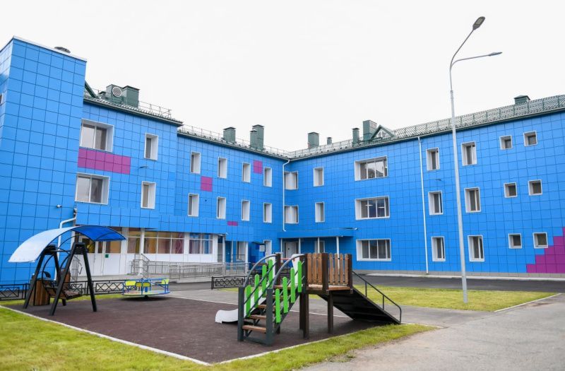 Глава Хакасии посетил обновлённую детскую больницу в Абакане