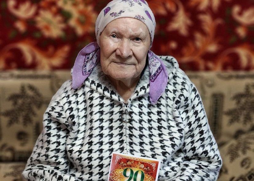 Саратовская долгожительница в 90 лет ухаживает за коллекцией цветов