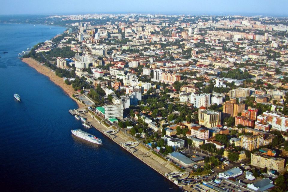 В Саратовской области беременные студентки начали получать пособие по беременности и родам в увеличенном размере
