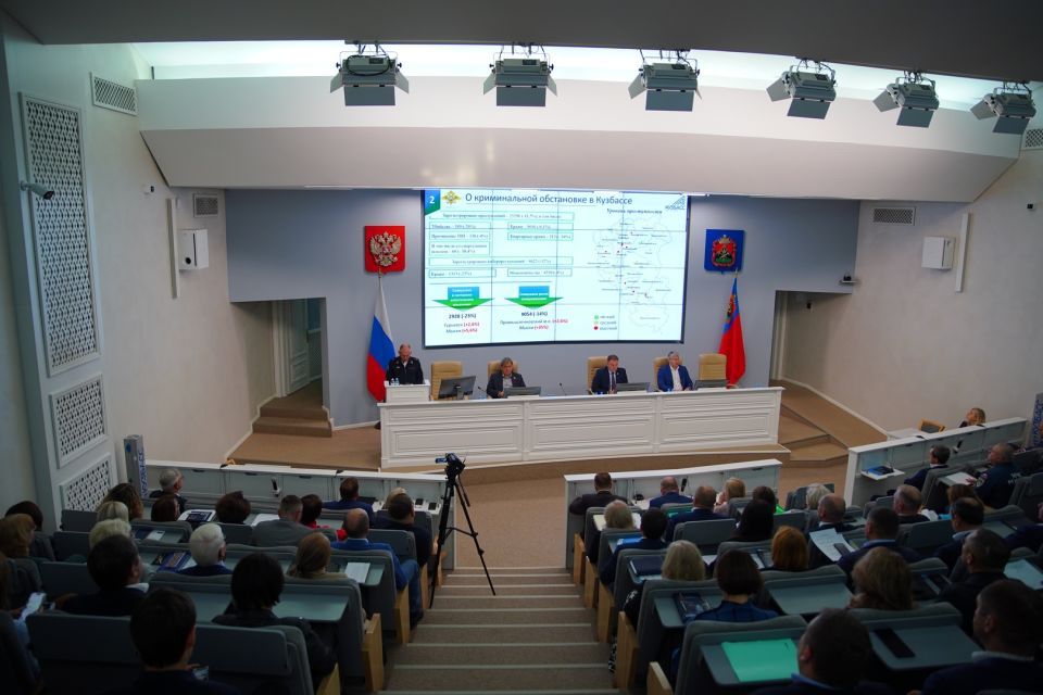 Илья Середюк поручил проверить работоспособность пожарных извещателей в домах многодетных семей
