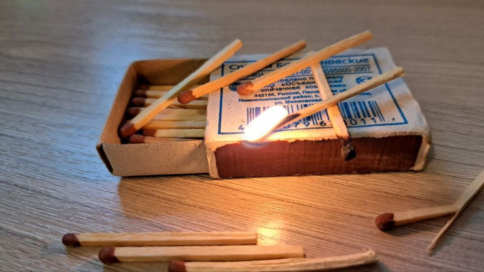 Из-за детской шалости с огнём в Курской области с начала года произошло 7 пожаров