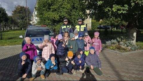 Сотрудники Госавтоинспекции города Светлый провели познавательное мероприятие для воспитанников детского сада №2 «Светлячок»