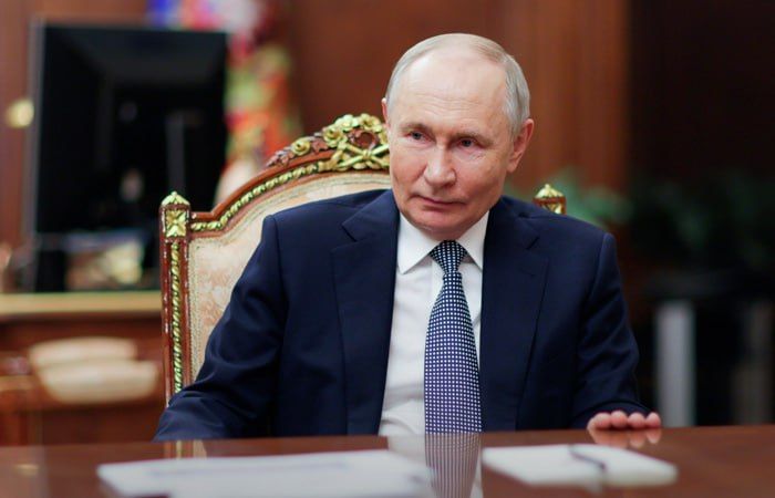 Владимир Путин поздравил россиян с Днем отца