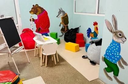 Уют и игры вместо страха: В детской поликлинике Донецка открыли «Добрую комнату» для детей
