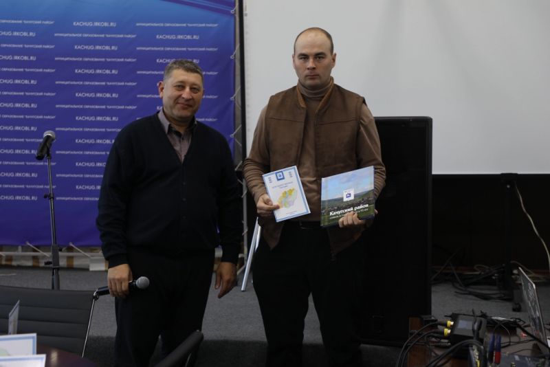 В Качуге полицейским вручены благодарственные письма за достойное воспитание детей