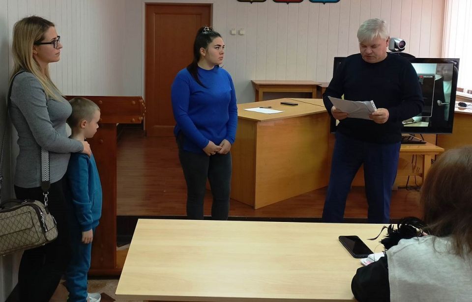 Молодым семьям Белинского района вручили жилищные сертификаты