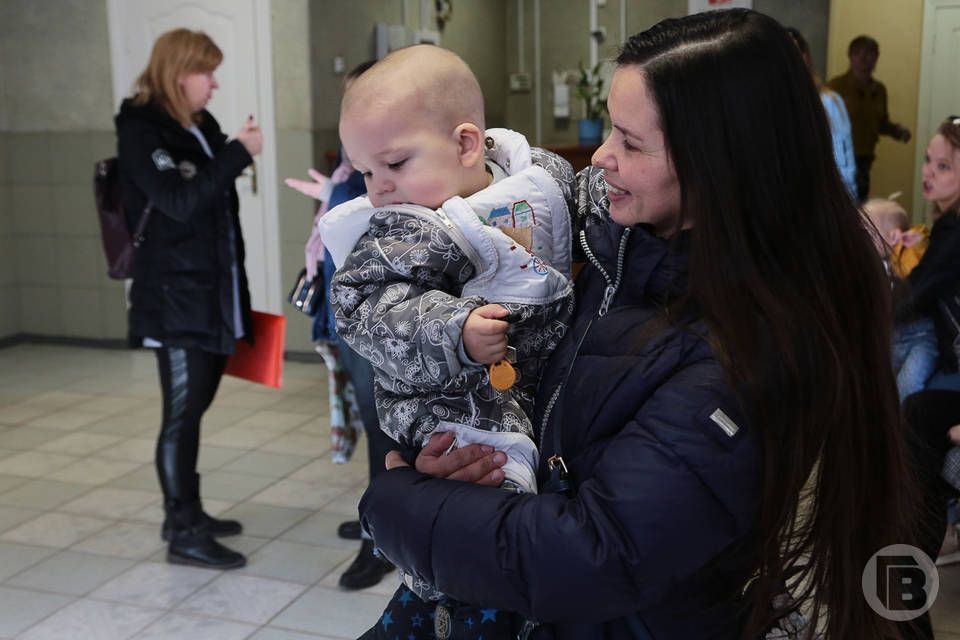 Кому и когда положено единое пособие на детей, объяснили волгоградцам