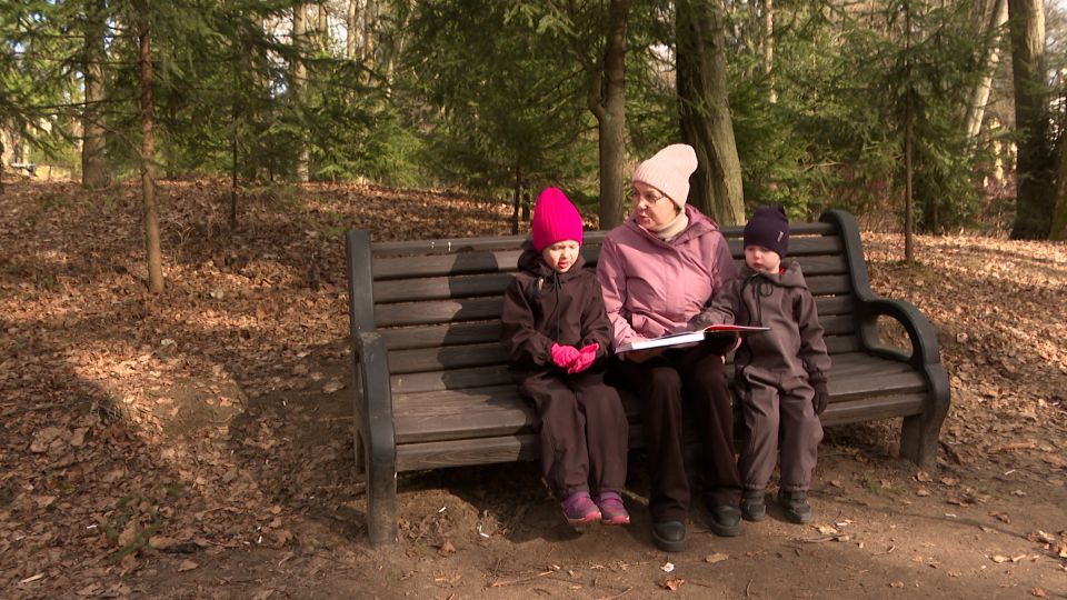 16% петербуржцев считает, что бабушкам не стоит поручать воспитание внуков