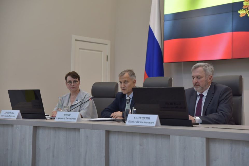 Запись к узким специалистам, реформы и «Курская фармация»