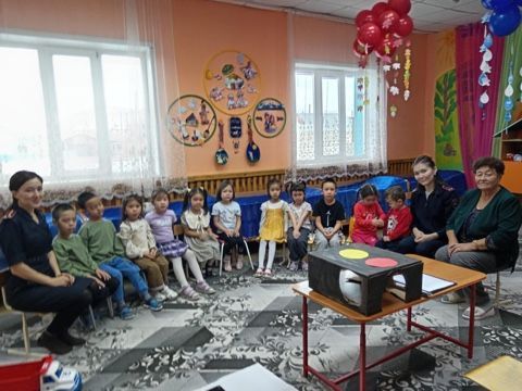 Сотрудники полиции посетили воспитанников детского сада «Улыбка 1» с. Кош-Агач