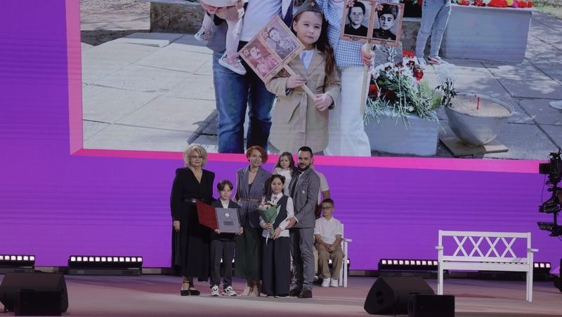 Ставропольцев наградили в Кремле за победу в конкурсе «Семья года – 2025»