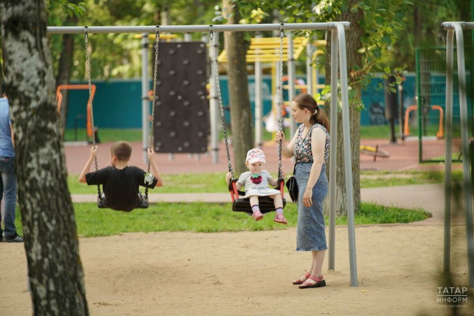 Миронов предложил увеличить маткапитал в 1,5 раза в регионах с низкой рождаемостью