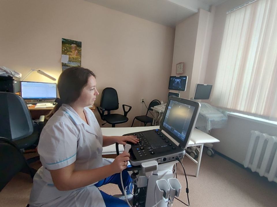 Городская детская поликлиника получила современный УЗИ-сканер