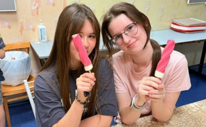 Благодарные родители устроили в детской больнице сладкий праздник