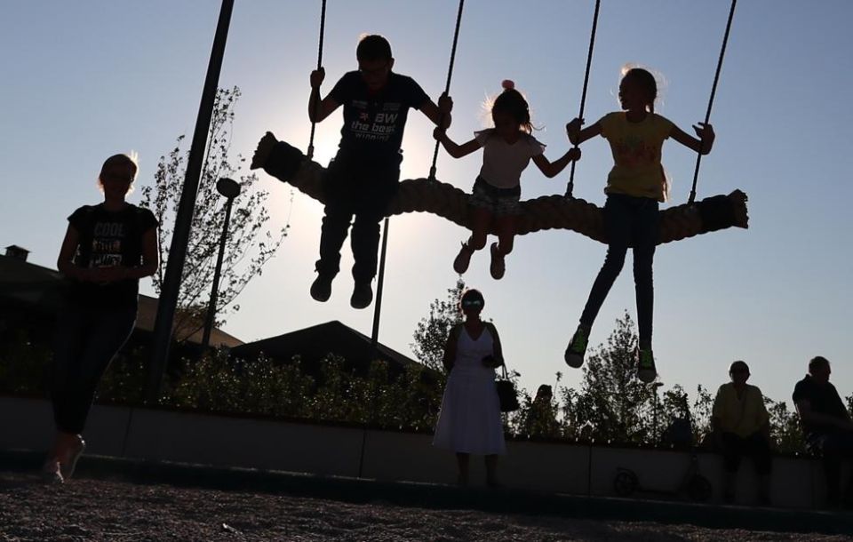 Более 4,5 тыс. многодетных семей Кубани получили региональный маткапитал с начала года