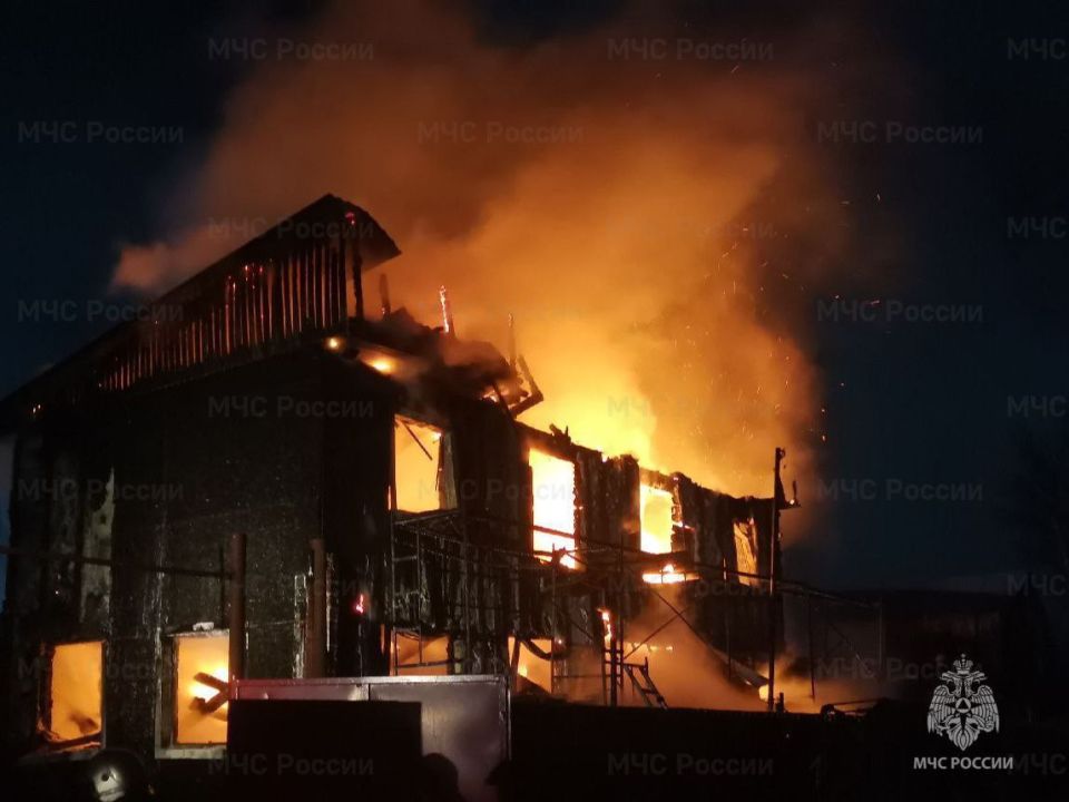 Многодетная мать с детьми и внучкой погибла в пожаре в Сургуте, сообщила URA.RU председатель дачного кооператива «Прибрежный-1» Алевтина Швец