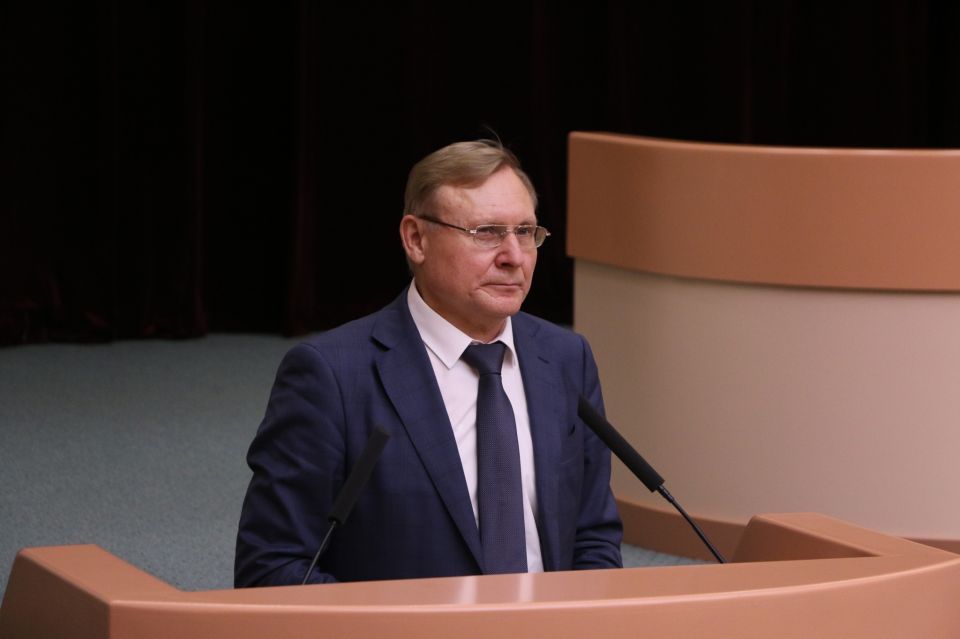 Новый зампред правительства Попов пообещал создать в Саратовской области единую систему воспитания детей и молодежи