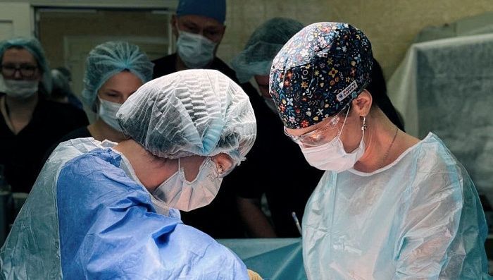 Кировские врачи провели уникальную операцию беременной женщине с онкологическим заболеванием