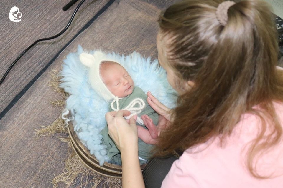 Фотосессию для самых маленьких героев устроили в Алтайском перинатальном центре «ДАР» 