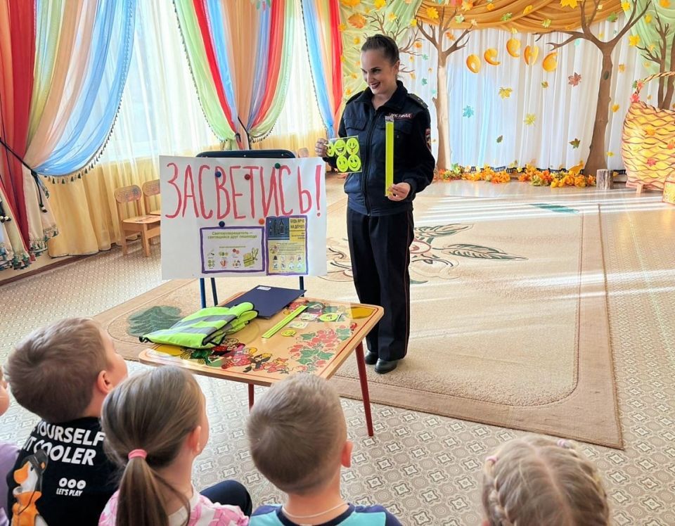 Елецких малышей знакомят с дорожной грамотой