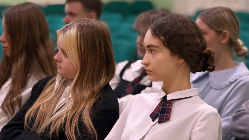 Сотрудники республиканского МВД рассказали школьникам и студентам о значимости службы полиции