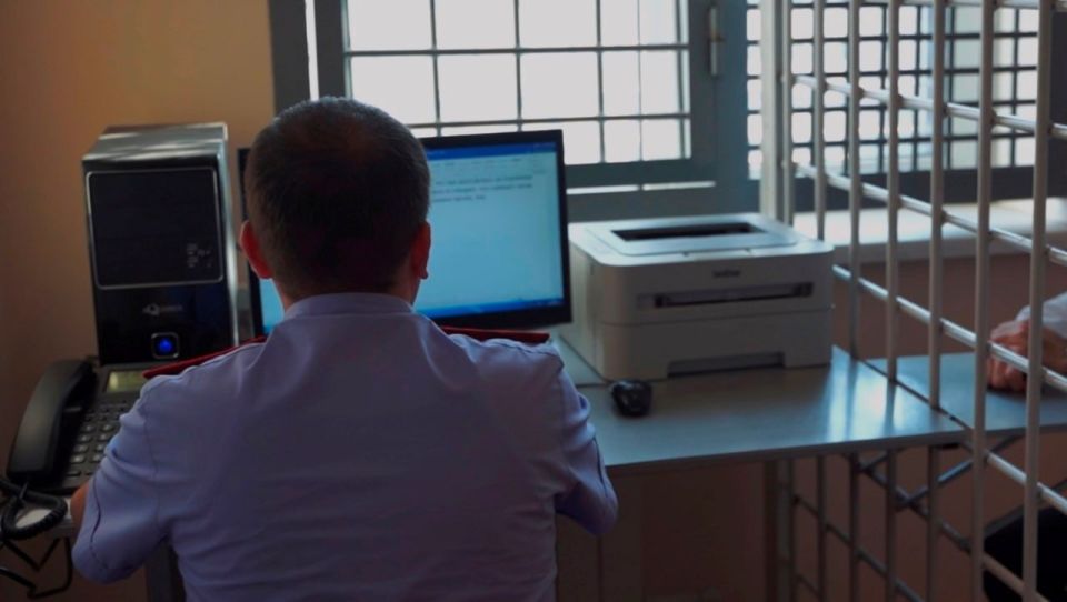 В Карачаево-Черкесии мать отдала дочь акушерке, обе женщины под следствием