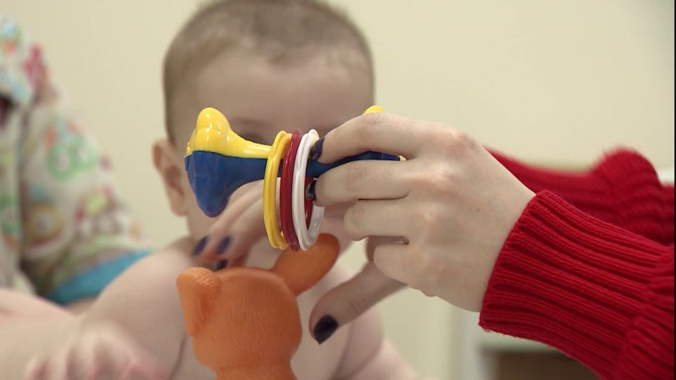 О расширение мер поддержки многодетных семей сообщает губернатор Михаил Евраев