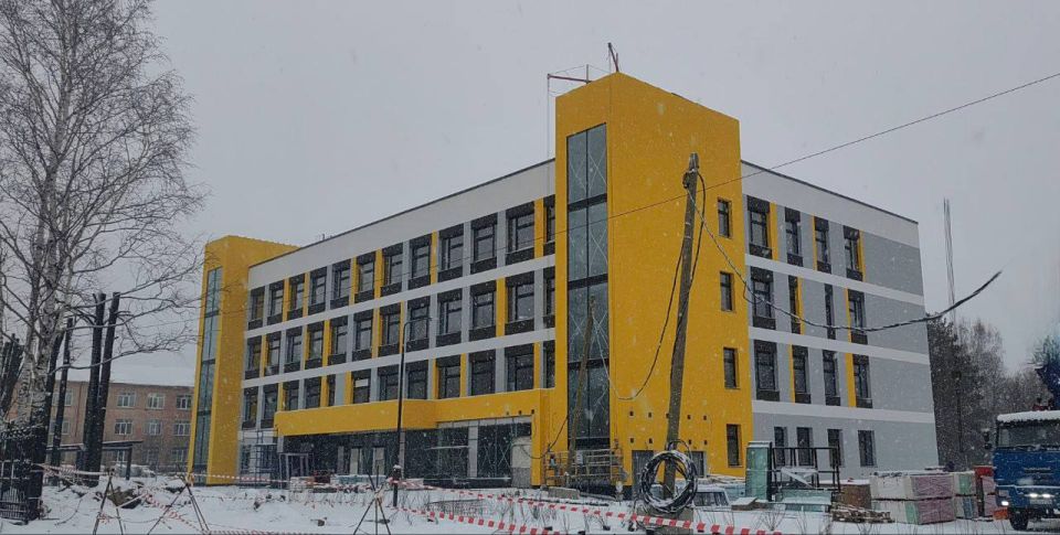 1234Новые поликлиники до конца года будут построены в Серове, Березовском, Арамили и Реже