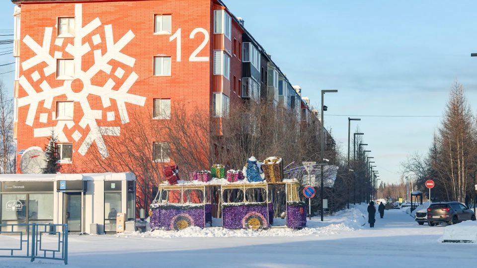 Молодым семьям в Лабытнанги вручили многомиллионные сертификаты на жилье