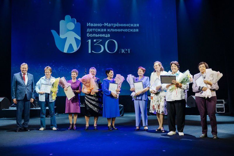 Врачам Ивано-Матренинской детской больницы в Иркутске вручили орден Пирогова