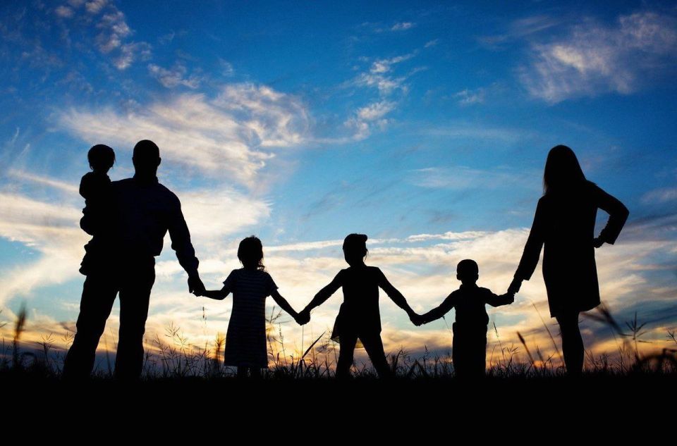 В Госдуме предложили выплачивать многодетному родителю в декрете до 100% зарплаты