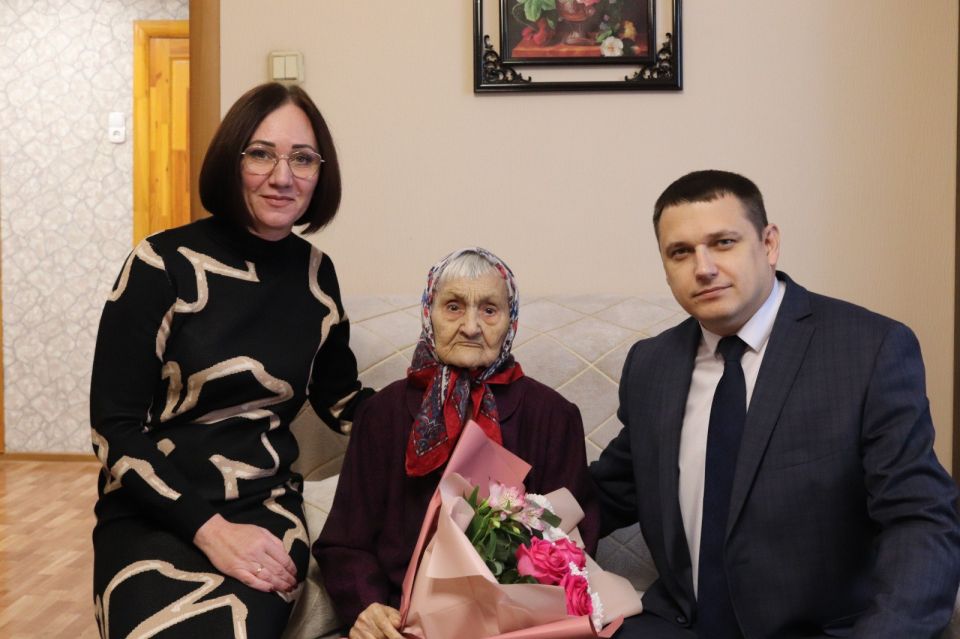 100-летний юбилей отметила жительница Барнаула