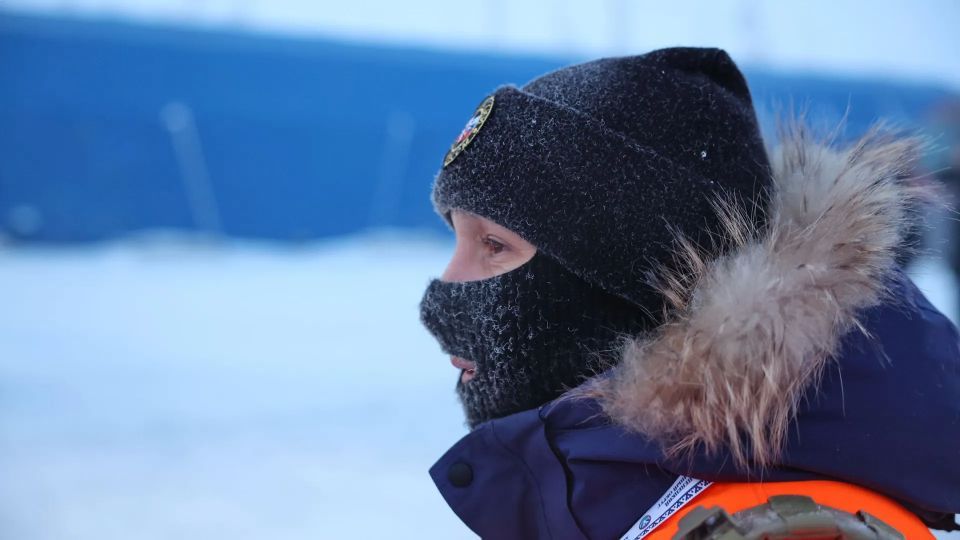 Снегоход с детьми заглох во время метели недалеко от Надыма
