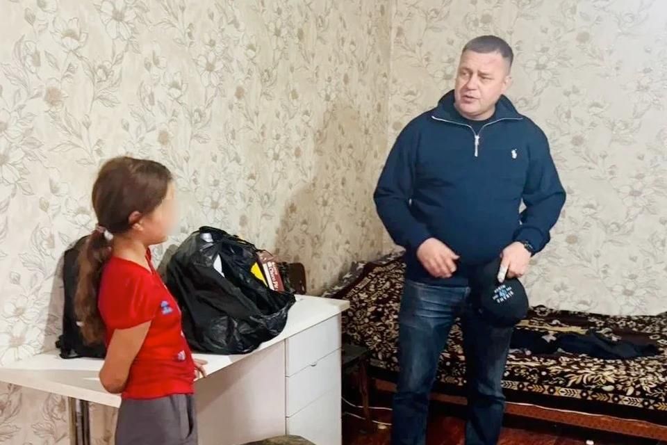 Сенатор Херсонщины передал гумпомощь подшефной многодетной семье