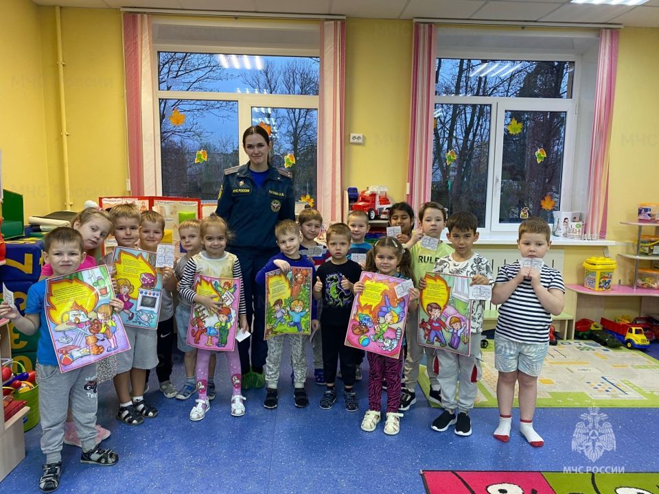Урок пожарной безопасности в детском саду города Луга!