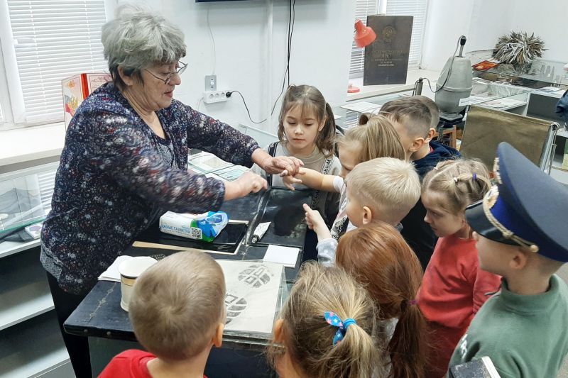 В Котласе дети познакомились с работой разных служб полиции