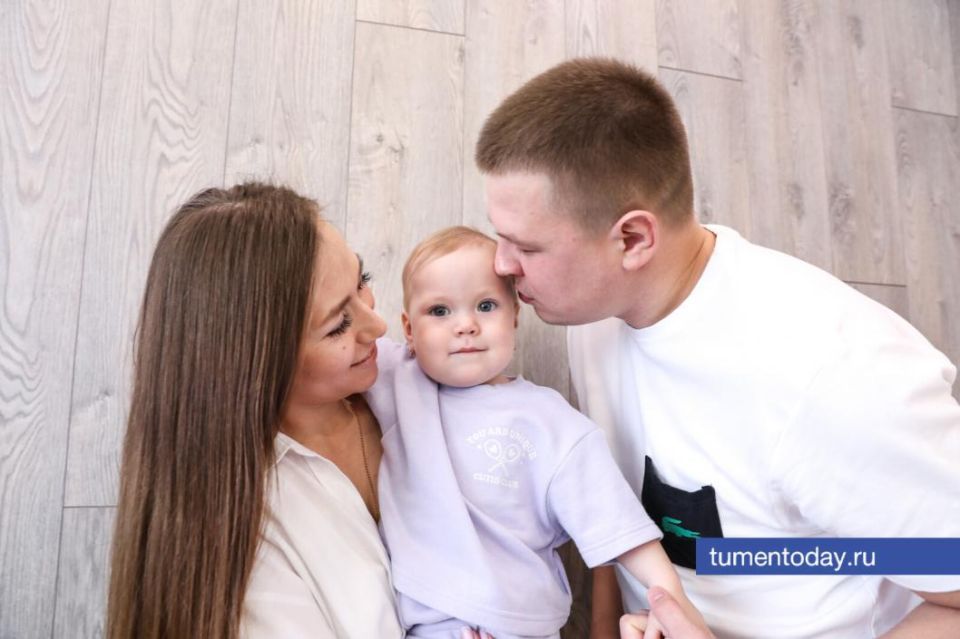 Более 10 тысяч тюменских семей получили пособие при рождении ребенка