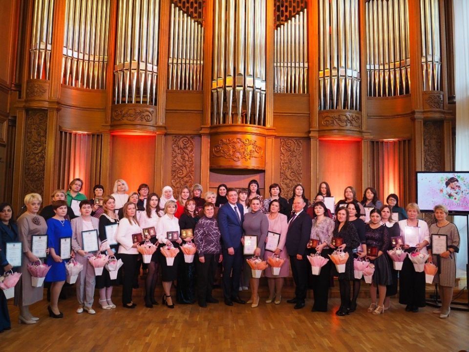В Пензе наградили многодетных матерей в преддверии праздника
