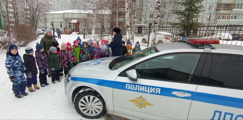 Воспитанников детского сада № 116 г. Сыктывкара навестили сотрудники региональной Госавтоинспекции